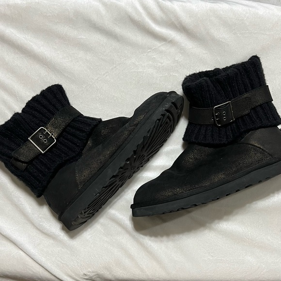 UGG CAMBRIDGE Women's Black Metallic Ankle Boots 10 - Picture 3 of 7